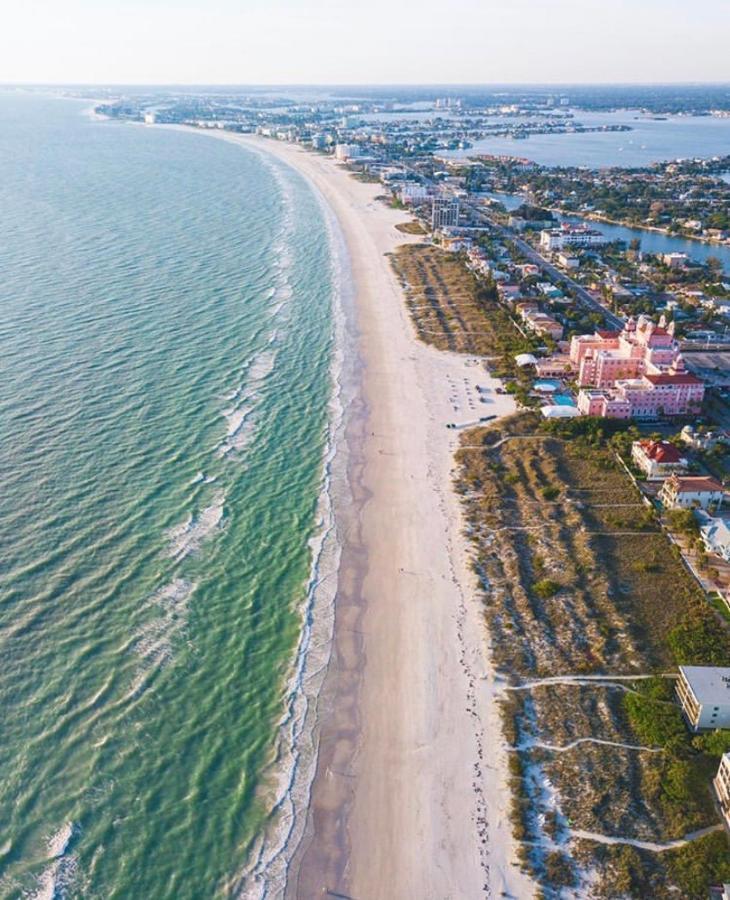 Private Room In A 2 Bedroom 1 Bathroom Shared With Host, On The Beach, Surrounded By Resorts, Only 2 People Max St. Pete Beach Extérieur photo